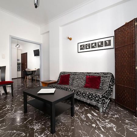 Local Urban Living 2Bd Apartment In 아테네 외부 사진